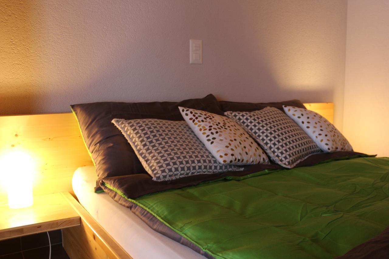 Chalet Tzarbonire Bed & Breakfast Chalais Exterior foto