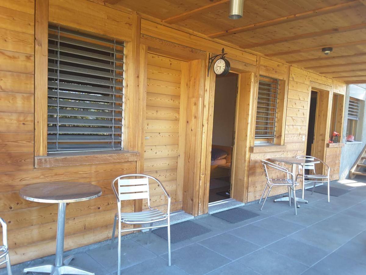 Chalet Tzarbonire Bed & Breakfast Chalais Exterior foto